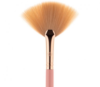L806 Luxe Fan Brush Meigipintsel L806 Luxe Fan Brush Meigipintsel
